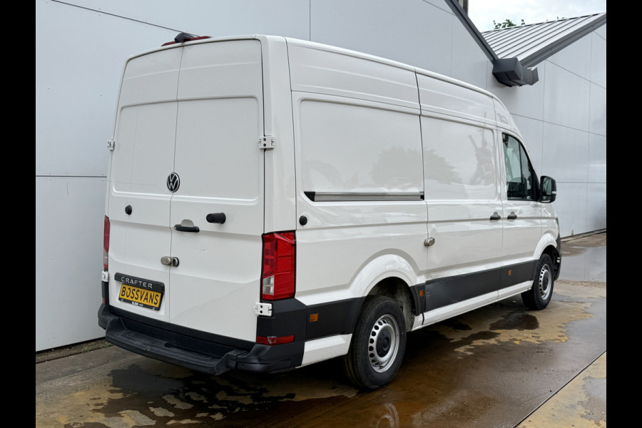 Volkswagen Crafter 2.0 TDI 140PK Nieuw Model! L3H3 Camera Climate control Carplay Parkeersensoren v+a