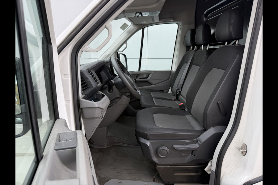 Volkswagen Crafter 2.0 TDI 140PK Nieuw Model! L3H3 Camera Climate control Carplay Parkeersensoren v+a