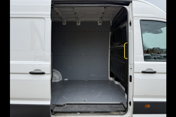 Volkswagen Crafter 2.0 TDI 140PK Nieuw Model! L3H3 Camera Climate control Carplay Parkeersensoren v+a