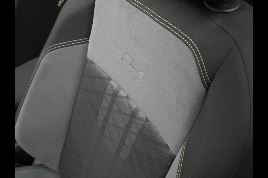 Volkswagen Taigo 1.0 TSI 110pk R-Line | Panorma | IQ.Light | Android/Carplay | Camera 138
