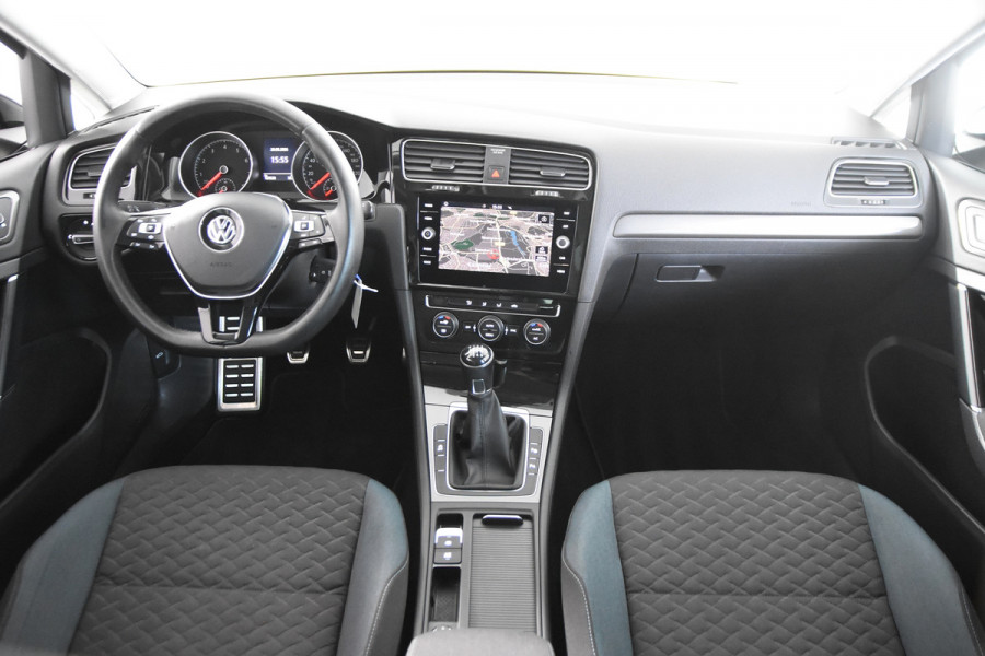Volkswagen Golf Variant 1.0 TSI iQ Drive *1ste Eigenaar*Navigatie*Trekhaak*