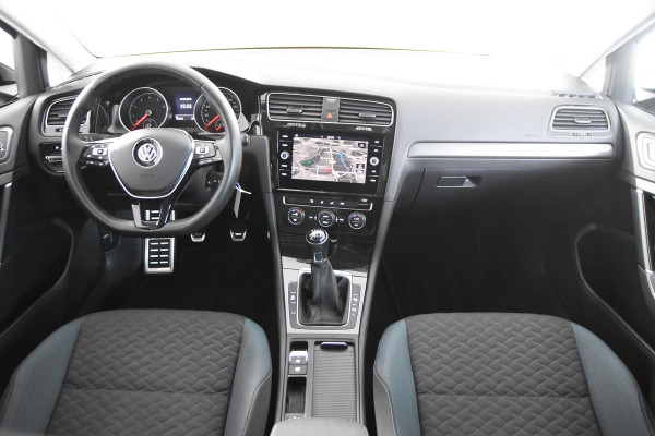 Volkswagen Golf Variant 1.0 TSI iQ Drive *1ste Eigenaar*Navigatie*Trekhaak*