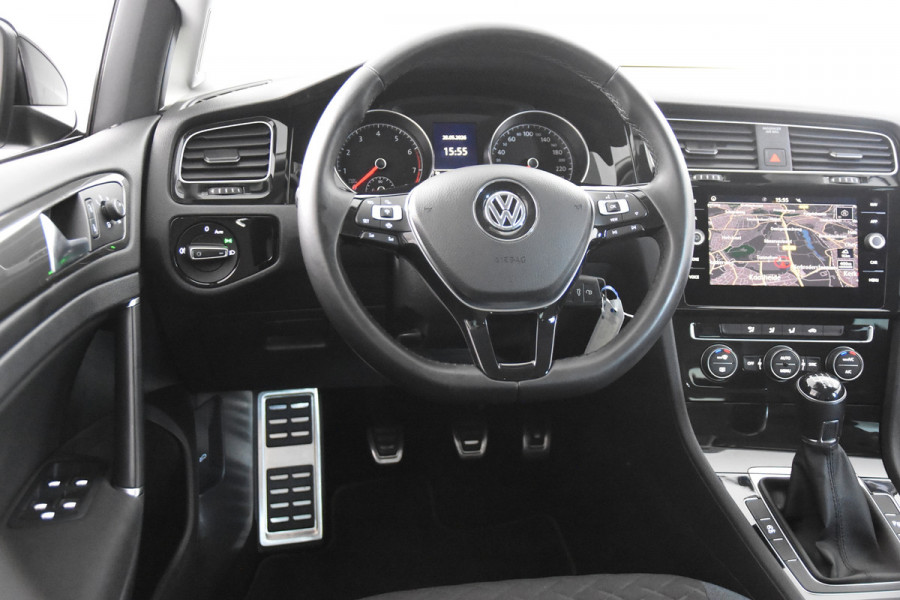 Volkswagen Golf Variant 1.0 TSI iQ Drive *1ste Eigenaar*Navigatie*Trekhaak*