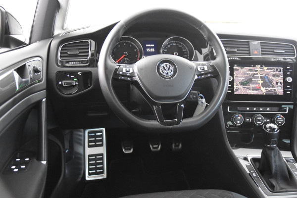 Volkswagen Golf Variant 1.0 TSI iQ Drive *1ste Eigenaar*Navigatie*Trekhaak*