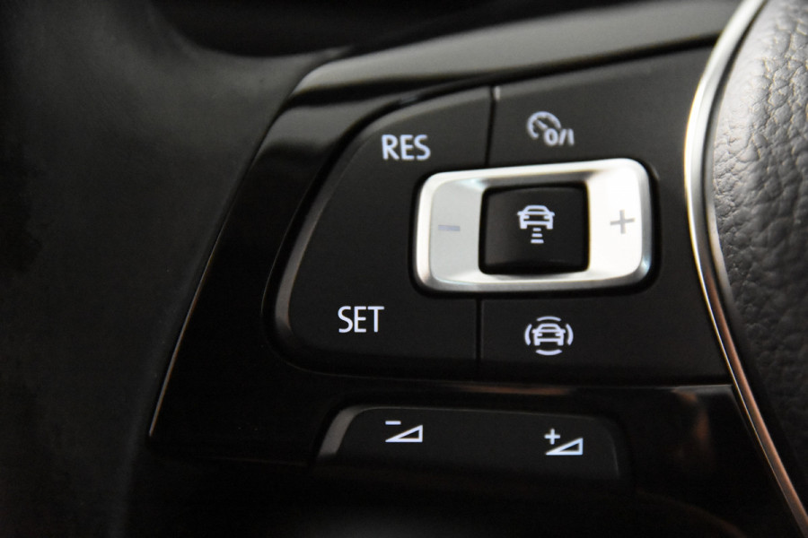 Volkswagen Golf Variant 1.0 TSI iQ Drive *1ste Eigenaar*Navigatie*Trekhaak*