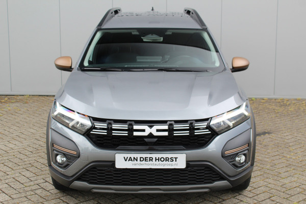 Dacia Jogger 1.0-110pk TCe 110 Extreme+ 7-zitter ! Zeer nette en erg praktische Dacia ! Autm. airco, metallic lak, stoelverwarming, LM wielen+all season banden, cruise control, pdc v+a, dodehoek assistent, camera, navigatie, telefoonvoorb.,  etc.