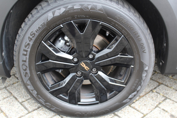 Dacia Jogger 1.0-110pk TCe 110 Extreme+ 7-zitter ! Zeer nette en erg praktische Dacia ! Autm. airco, metallic lak, stoelverwarming, LM wielen+all season banden, cruise control, pdc v+a, dodehoek assistent, camera, navigatie, telefoonvoorb.,  etc.