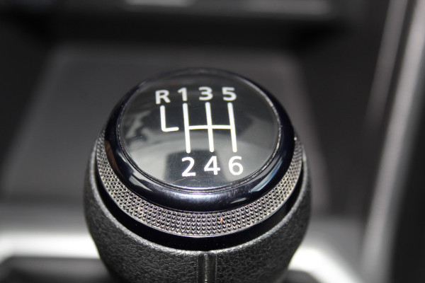 Dacia Jogger 1.0-110pk TCe 110 Extreme+ 7-zitter ! Zeer nette en erg praktische Dacia ! Autm. airco, metallic lak, stoelverwarming, LM wielen+all season banden, cruise control, pdc v+a, dodehoek assistent, camera, navigatie, telefoonvoorb.,  etc.