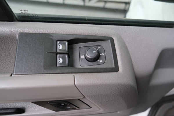 Volkswagen Crafter 50 2.0 TDI L4 DL DC Comfortline Pick-Up - N.A.P. Airco, Cruise, Trekhaak.