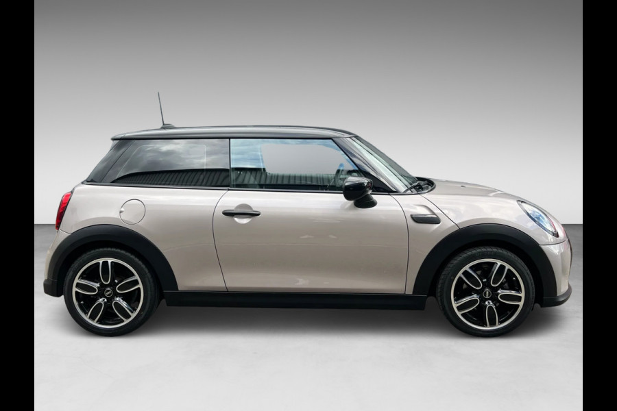 MINI 3-deurs 1.5 Cooper Camden Edition 136PK 17''DAB/ NAVI/CRUISE/ECC/PDC/CARPLAY/SPORTSTOELEN///