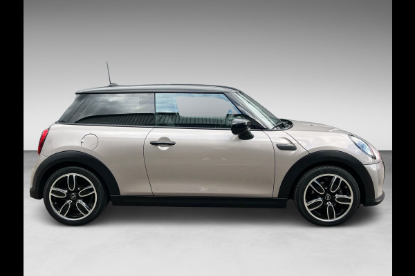 MINI 3-deurs 1.5 Cooper Camden Edition 136PK 17''DAB/ NAVI/CRUISE/ECC/PDC/CARPLAY/SPORTSTOELEN///