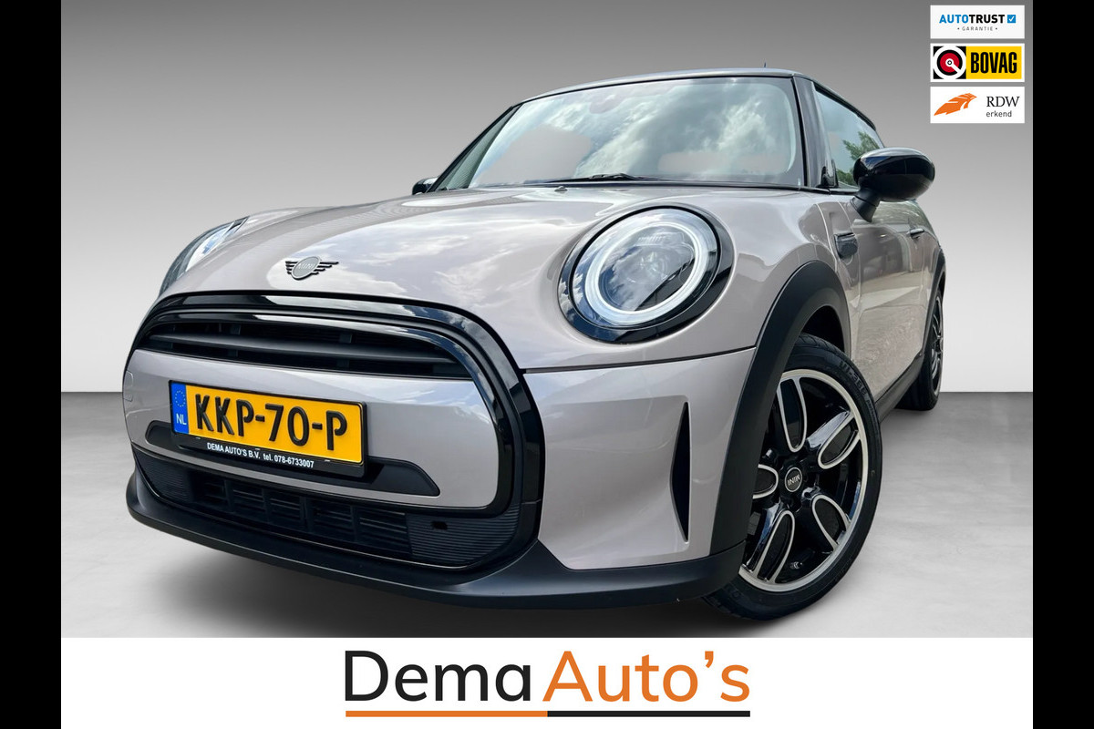 MINI 3-deurs 1.5 Cooper Camden Edition 136PK 17''DAB/ NAVI/CRUISE/ECC/PDC/CARPLAY/SPORTSTOELEN///