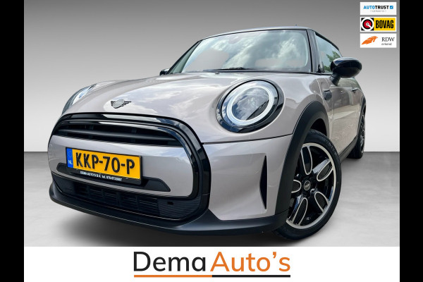 MINI 3-deurs 1.5 Cooper Camden Edition 136PK 17''DAB/ NAVI/CRUISE/ECC/PDC/CARPLAY/SPORTSTOELEN///