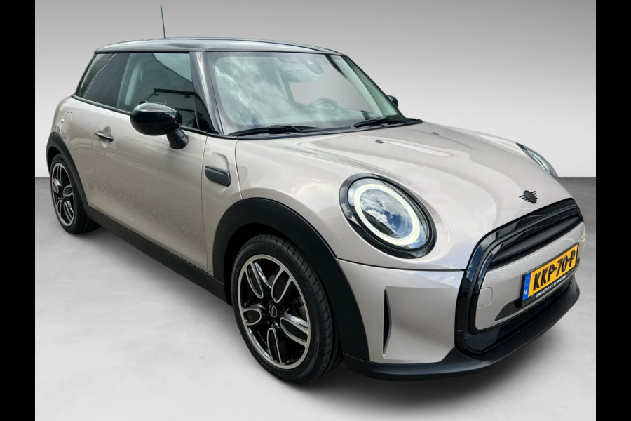 MINI 3-deurs 1.5 Cooper Camden Edition 136PK 17''DAB/ NAVI/CRUISE/ECC/PDC/CARPLAY/SPORTSTOELEN///