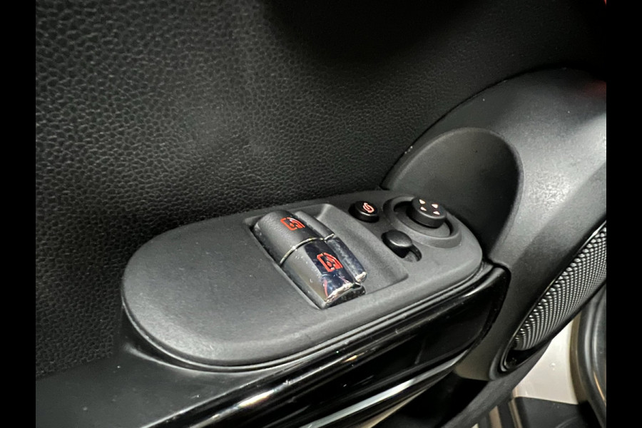 MINI 3-deurs 1.5 Cooper Camden Edition 136PK 17''DAB/ NAVI/CRUISE/ECC/PDC/CARPLAY/SPORTSTOELEN///