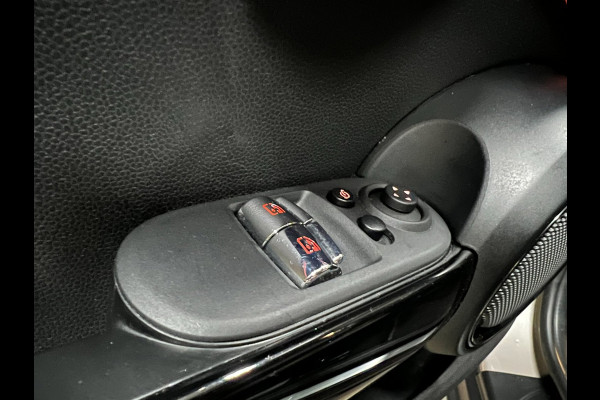 MINI 3-deurs 1.5 Cooper Camden Edition 136PK 17''DAB/ NAVI/CRUISE/ECC/PDC/CARPLAY/SPORTSTOELEN///