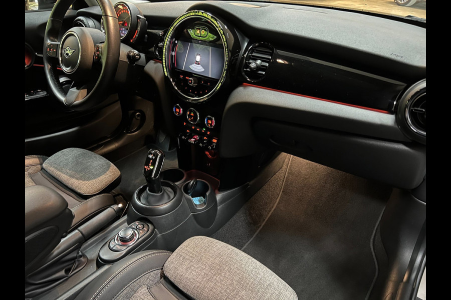 MINI 3-deurs 1.5 Cooper Camden Edition 136PK 17''DAB/ NAVI/CRUISE/ECC/PDC/CARPLAY/SPORTSTOELEN///