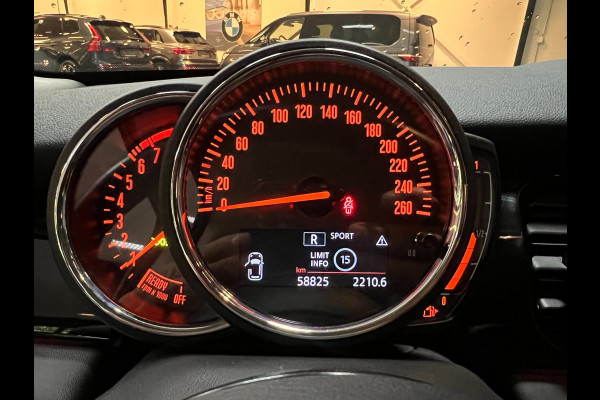 MINI 3-deurs 1.5 Cooper Camden Edition 136PK 17''DAB/ NAVI/CRUISE/ECC/PDC/CARPLAY/SPORTSTOELEN///