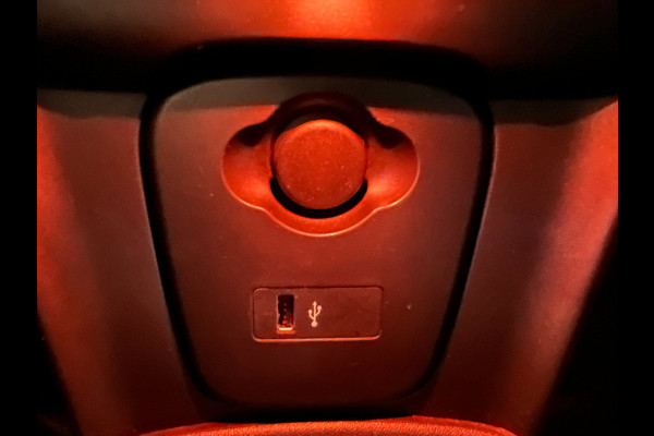 MINI 3-deurs 1.5 Cooper Camden Edition 136PK 17''DAB/ NAVI/CRUISE/ECC/PDC/CARPLAY/SPORTSTOELEN///