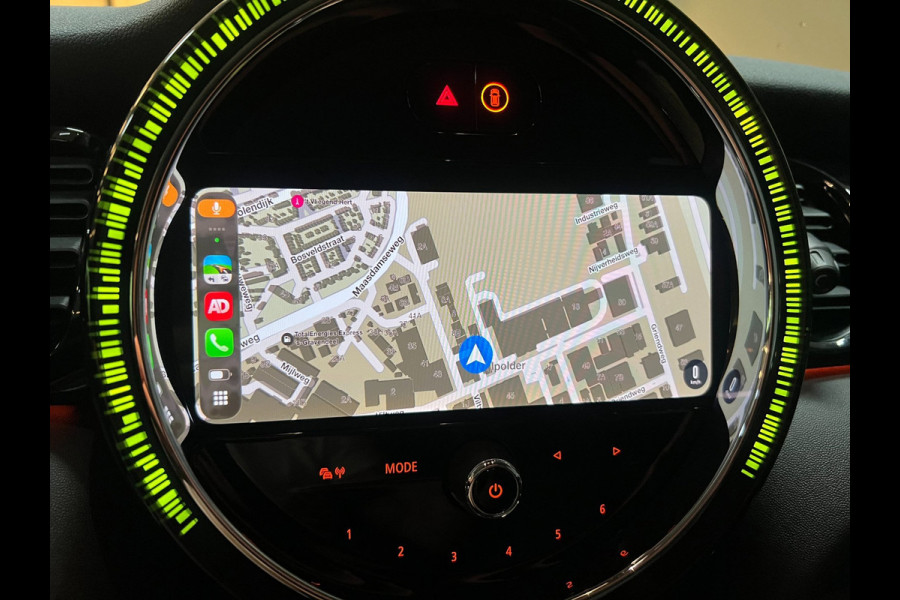 MINI 3-deurs 1.5 Cooper Camden Edition 136PK 17''DAB/ NAVI/CRUISE/ECC/PDC/CARPLAY/SPORTSTOELEN///