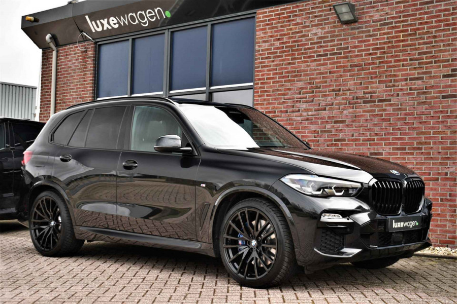 BMW X5 xDrive45e M-Sport SkyLounge M-zetels 4WS ACC Trekh 360 2xTV Carbon HUD