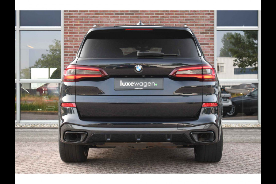 BMW X5 xDrive45e M-Sport SkyLounge M-zetels 4WS ACC Trekh 360 2xTV Carbon HUD