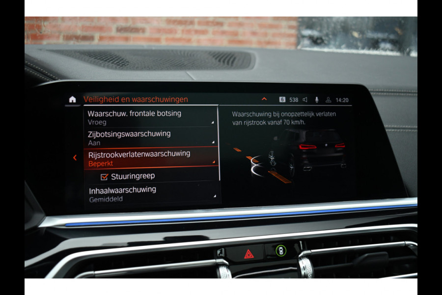BMW X5 xDrive45e M-Sport SkyLounge M-zetels 4WS ACC Trekh 360 2xTV Carbon HUD