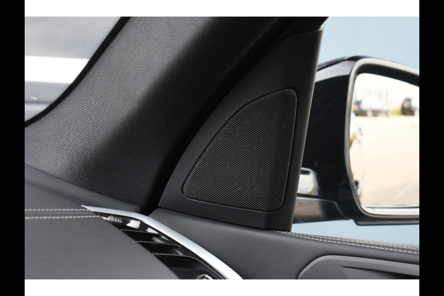 BMW X5 xDrive45e M-Sport SkyLounge M-zetels 4WS ACC Trekh 360 2xTV Carbon HUD