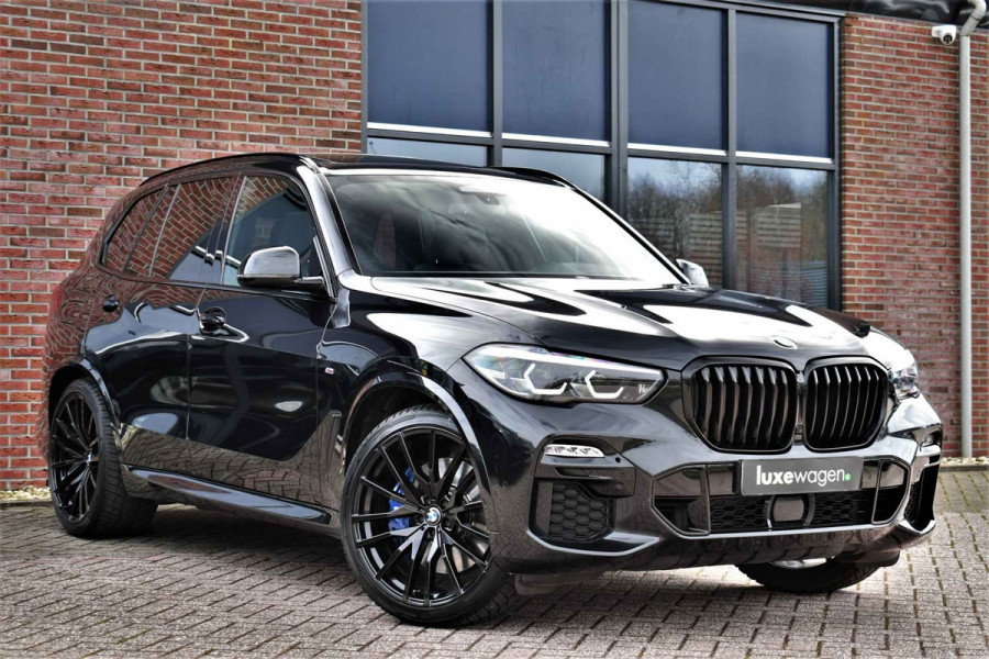BMW X5 xDrive45e M-Sport SkyLounge M-zetels 4WS ACC Trekh 360 2xTV Carbon HUD
