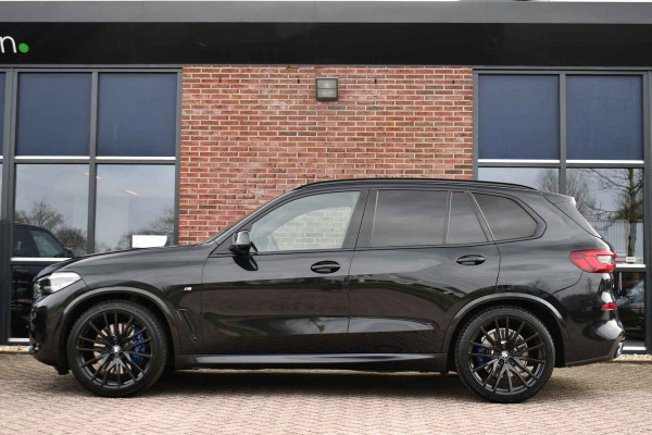 BMW X5 xDrive45e M-Sport SkyLounge M-zetels 4WS ACC Trekh 360 2xTV Carbon HUD