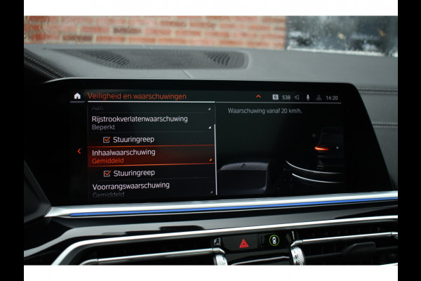 BMW X5 xDrive45e M-Sport SkyLounge M-zetels 4WS ACC Trekh 360 2xTV Carbon HUD