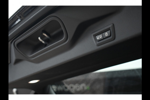 BMW X5 xDrive45e M-Sport SkyLounge M-zetels 4WS ACC Trekh 360 2xTV Carbon HUD