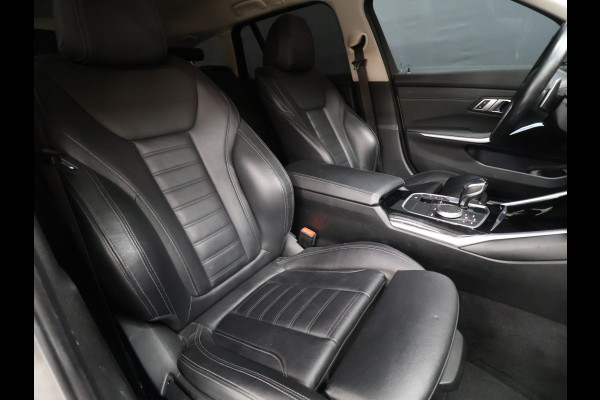 BMW 3 Serie Touring 330e eDrive M Sport [CAMERA, APPLE CARPLAY, ANDROID, TREKHAAK, CRUISE, STOELVERWARMING, ELEKTRISCHE ACHTERKLEP, PDC, NAVIGATIE, NIEUWSTAAT]
