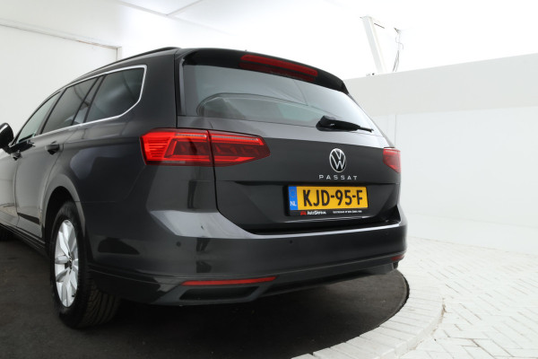 Volkswagen Passat Variant 1.6 TDI Elegance Business R Automaat, Panorama, Trekhaak!