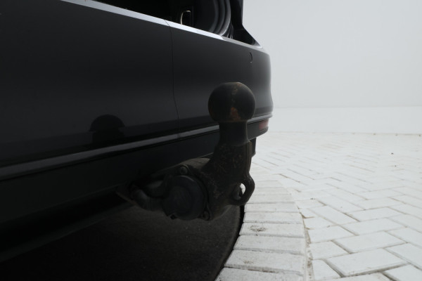Volkswagen Passat Variant 1.6 TDI Elegance Business R Automaat, Panorama, Trekhaak!
