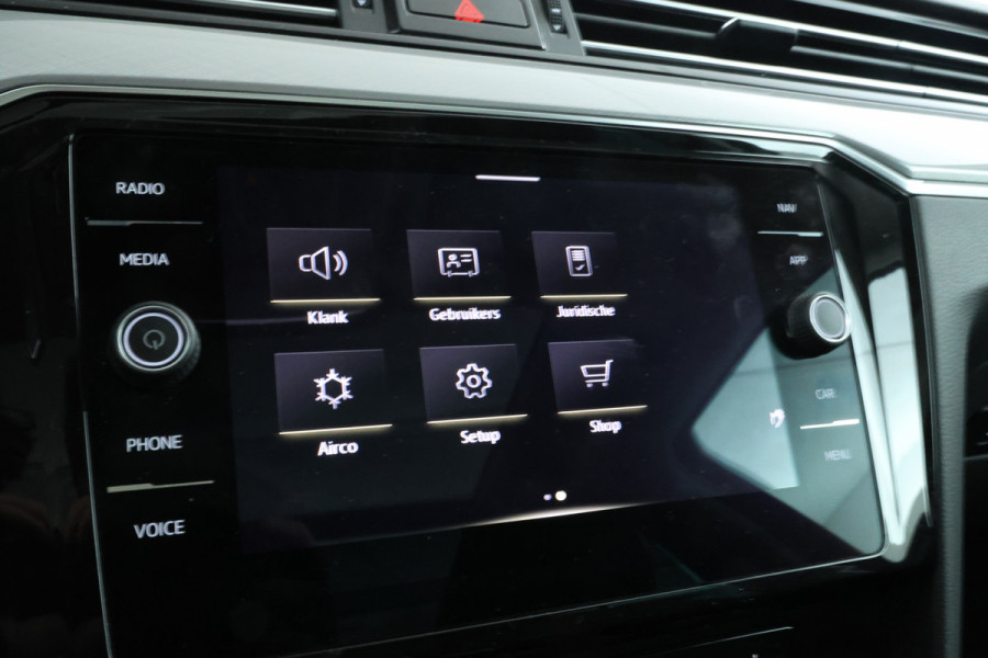 Volkswagen Passat Variant 1.6 TDI Elegance Business R Automaat, Panorama, Trekhaak!