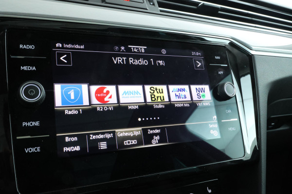 Volkswagen Passat Variant 1.6 TDI Elegance Business R Automaat, Panorama, Trekhaak!