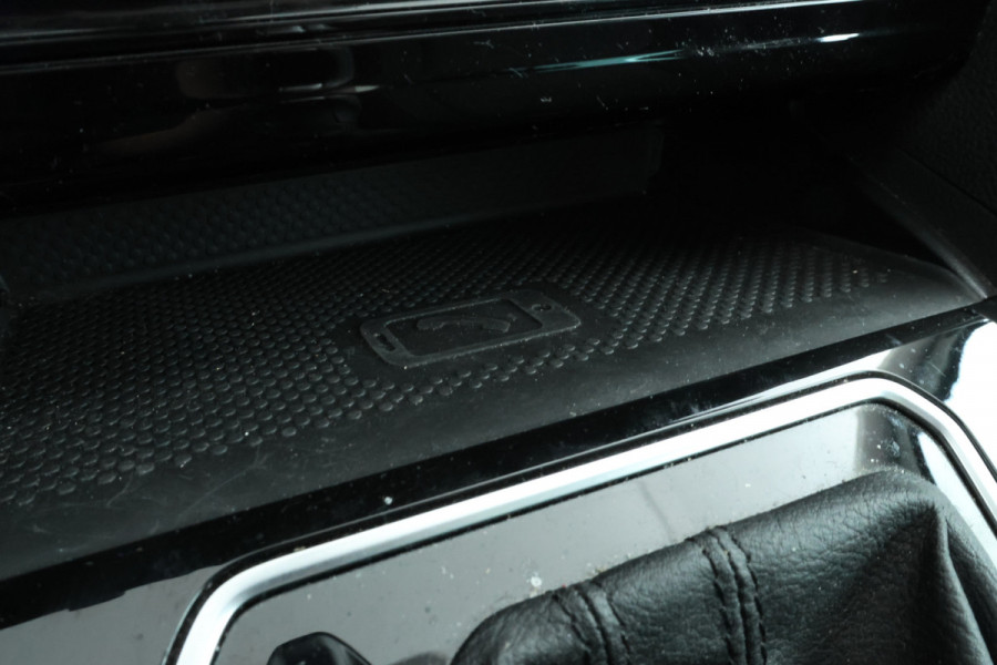 Volkswagen Passat Variant 1.6 TDI Elegance Business R Automaat, Panorama, Trekhaak!