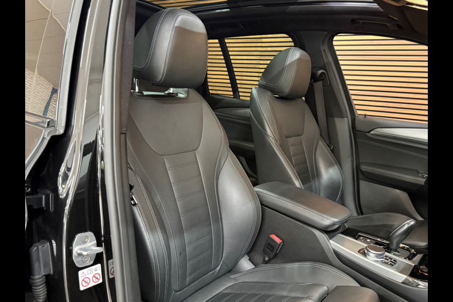 BMW X3 XDrive30i High Ex. M-Sport | Shadow-Line | Pano | Trekhaak | 20"| Ambient | Driving + Park Assist | Adaptief M-onderstel
