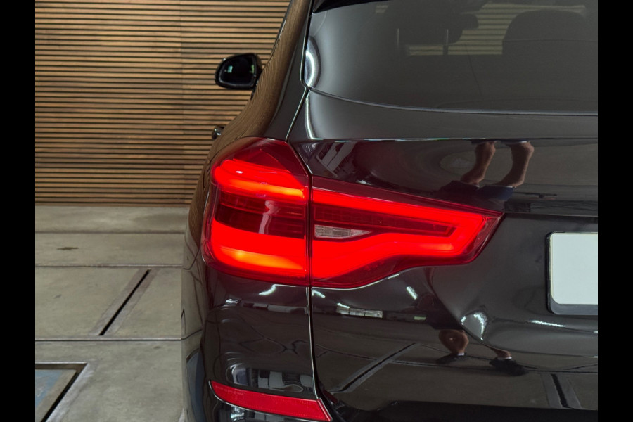 BMW X3 XDrive30i High Ex. M-Sport | Shadow-Line | Pano | Trekhaak | 20"| Ambient | Driving + Park Assist | Adaptief M-onderstel