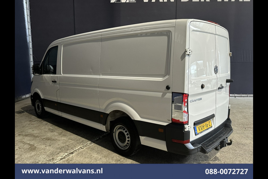 Volkswagen Crafter 2.0 TDI 140pk L3H2 L2H1 Euro6 Airco | 3000kg Trekhaak | Parkeersensoren Bijrijdersbank