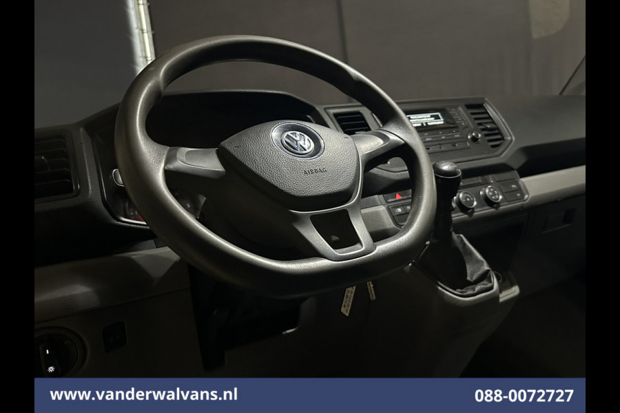 Volkswagen Crafter 2.0 TDI 140pk L3H2 L2H1 Euro6 Airco | 3000kg Trekhaak | Parkeersensoren Bijrijdersbank