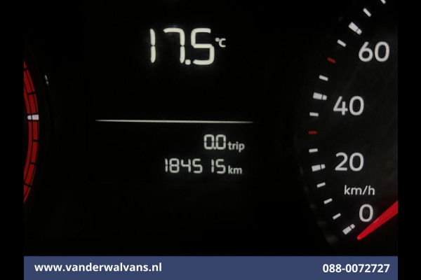 Volkswagen Crafter 2.0 TDI 140pk L3H2 L2H1 Euro6 Airco | 3000kg Trekhaak | Parkeersensoren Bijrijdersbank