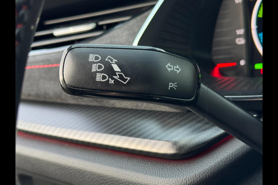 Škoda Octavia 1.4 TSI RS iV PHEV Business SOH 95,47% / MATRIX / VIRTUAL COCKPIT