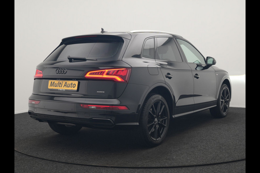 Audi Q5 50 TFSI e Quattro S Line PHEV 300pk Dealer O.H. | Trekhaak Af Fabriek | Sportstoelen Verwarmd | Keyless | 20"L.M | Apple Carplay | Virtual Cockpit | Navigatie | DAB | Plug In Hybrid |