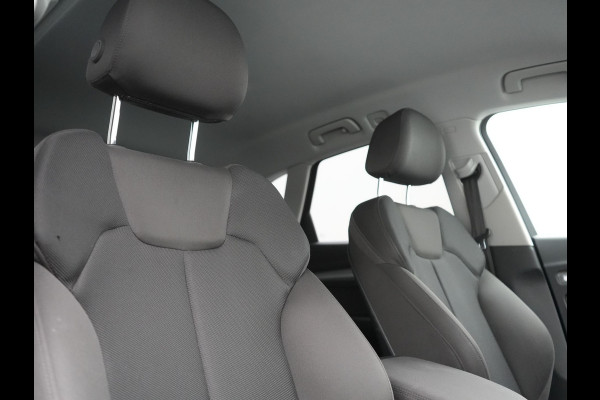 Audi Q5 50 TFSI e Quattro S Line PHEV 300pk Dealer O.H. | Trekhaak Af Fabriek | Sportstoelen Verwarmd | Keyless | 20"L.M | Apple Carplay | Virtual Cockpit | Navigatie | DAB | Plug In Hybrid |