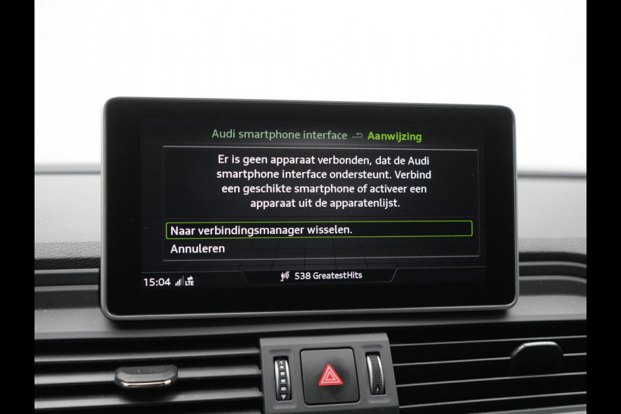 Audi Q5 50 TFSI e Quattro S Line PHEV 300pk Dealer O.H. | Trekhaak Af Fabriek | Sportstoelen Verwarmd | Keyless | 20"L.M | Apple Carplay | Virtual Cockpit | Navigatie | DAB | Plug In Hybrid |