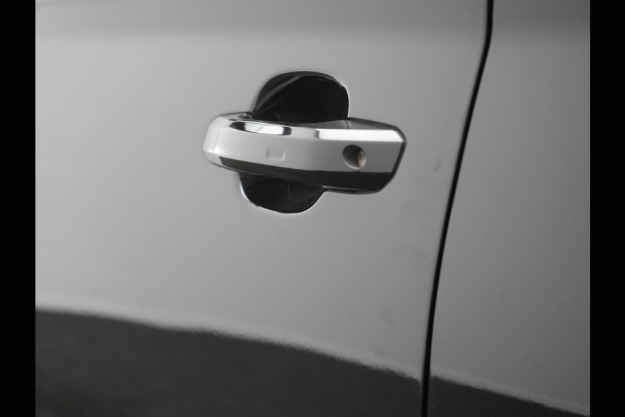 Audi Q5 50 TFSI e Quattro S Line PHEV 300pk Dealer O.H. | Trekhaak Af Fabriek | Sportstoelen Verwarmd | Keyless | 20"L.M | Apple Carplay | Virtual Cockpit | Navigatie | DAB | Plug In Hybrid |