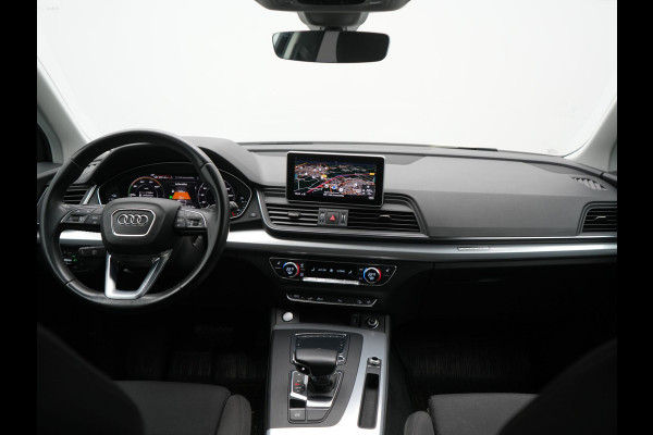 Audi Q5 50 TFSI e Quattro S Line PHEV 300pk Dealer O.H. | Trekhaak Af Fabriek | Sportstoelen Verwarmd | Keyless | 20"L.M | Apple Carplay | Virtual Cockpit | Navigatie | DAB | Plug In Hybrid |
