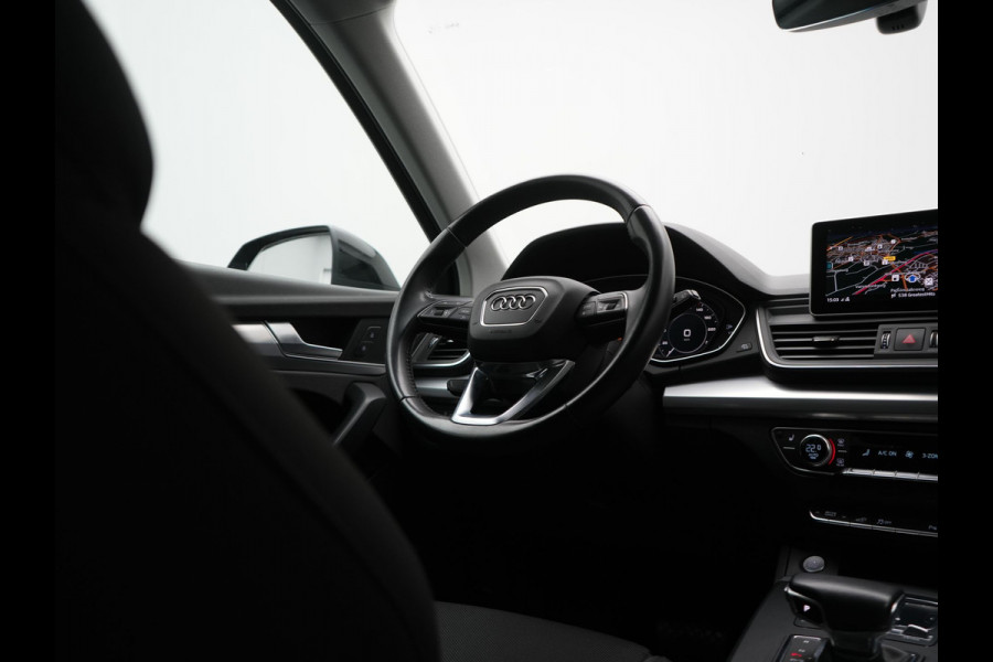 Audi Q5 50 TFSI e Quattro S Line PHEV 300pk Dealer O.H. | Trekhaak Af Fabriek | Sportstoelen Verwarmd | Keyless | 20"L.M | Apple Carplay | Virtual Cockpit | Navigatie | DAB | Plug In Hybrid |